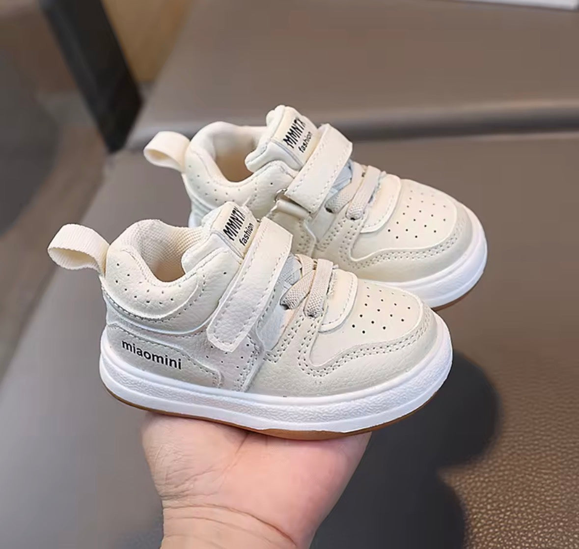 Zapatillas deportivas infantiles