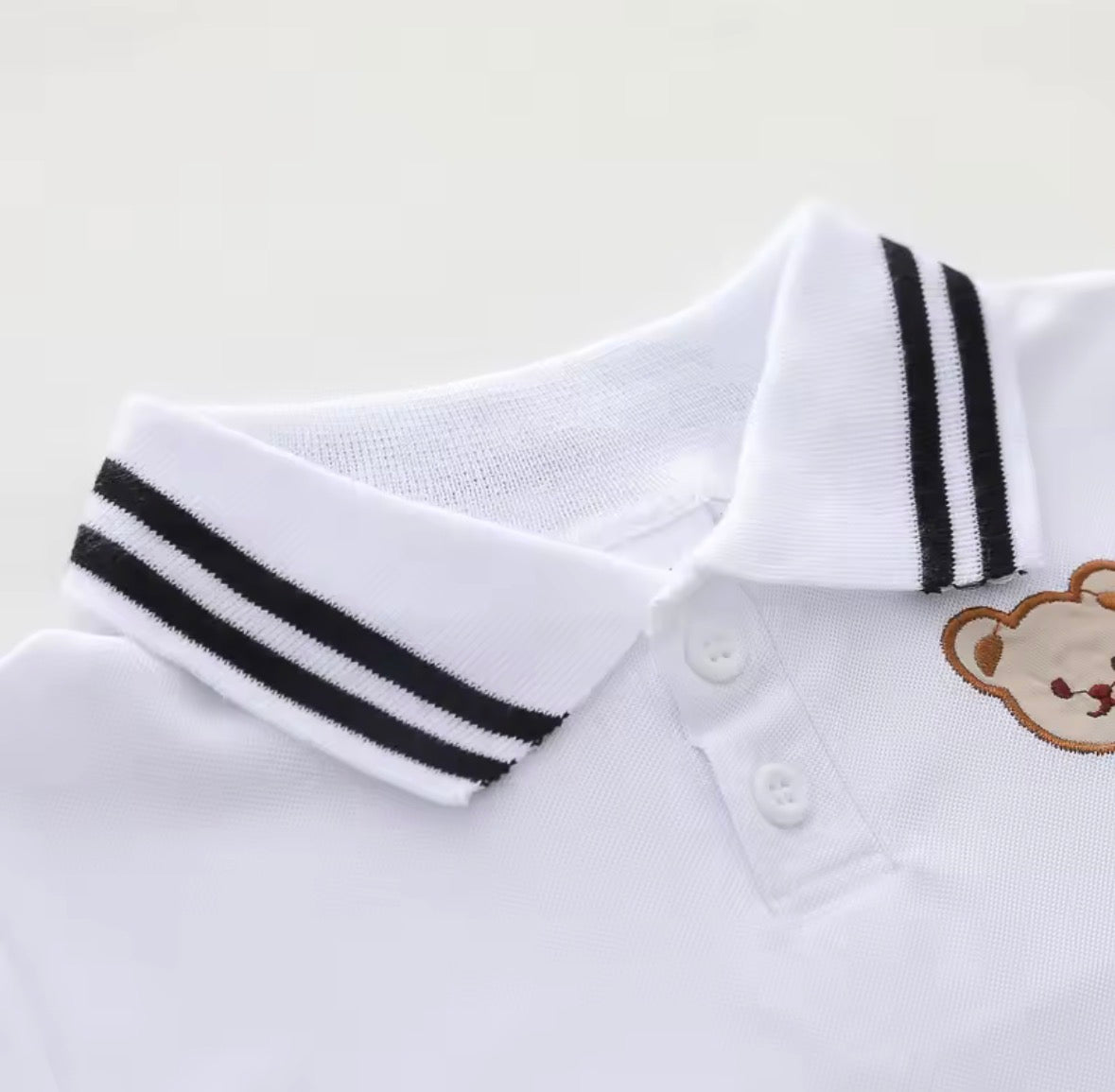 Conjunto Infantil de Verano con Polo y Shorts – Osito Bordado