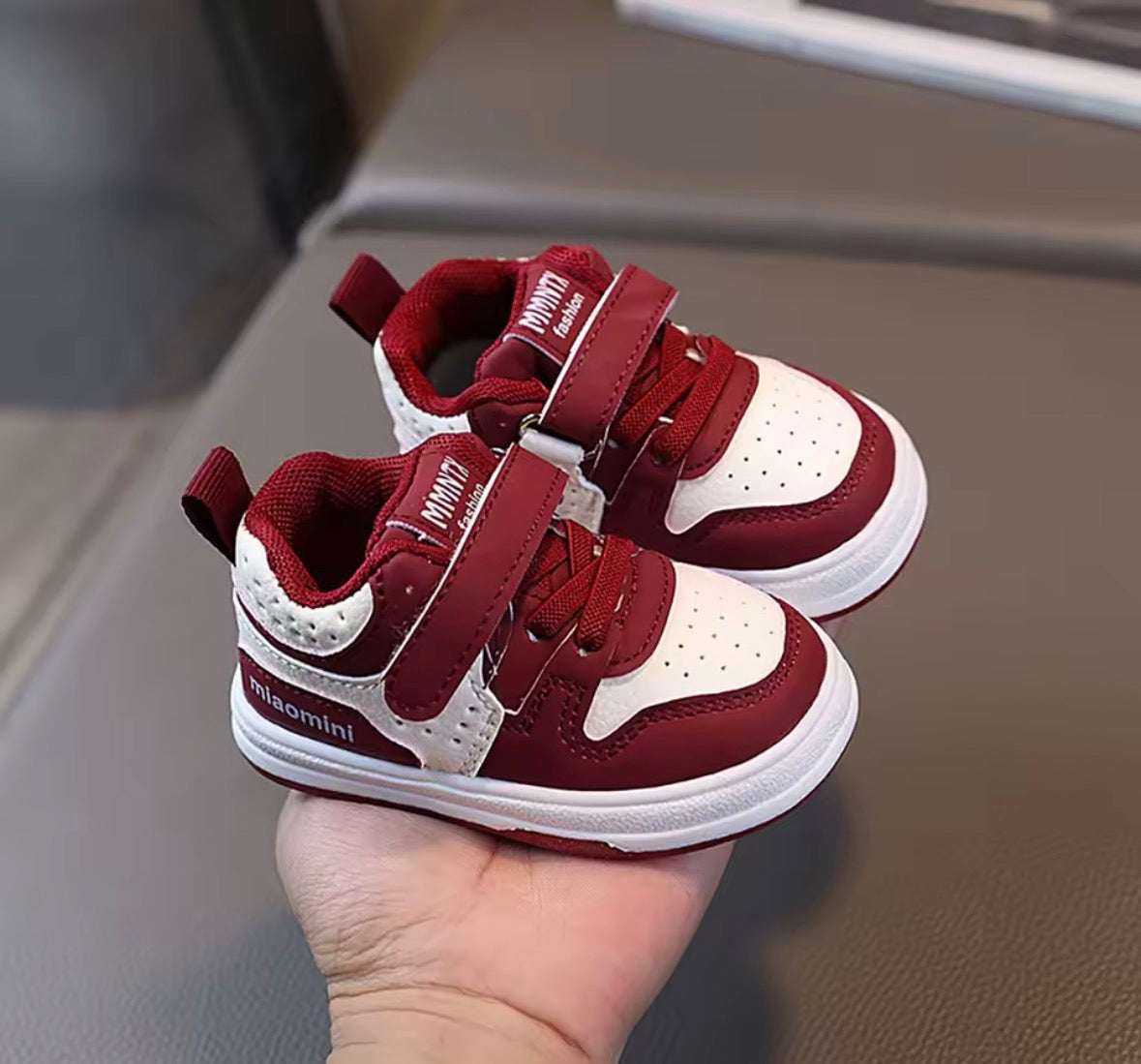 Zapatillas deportivas infantiles