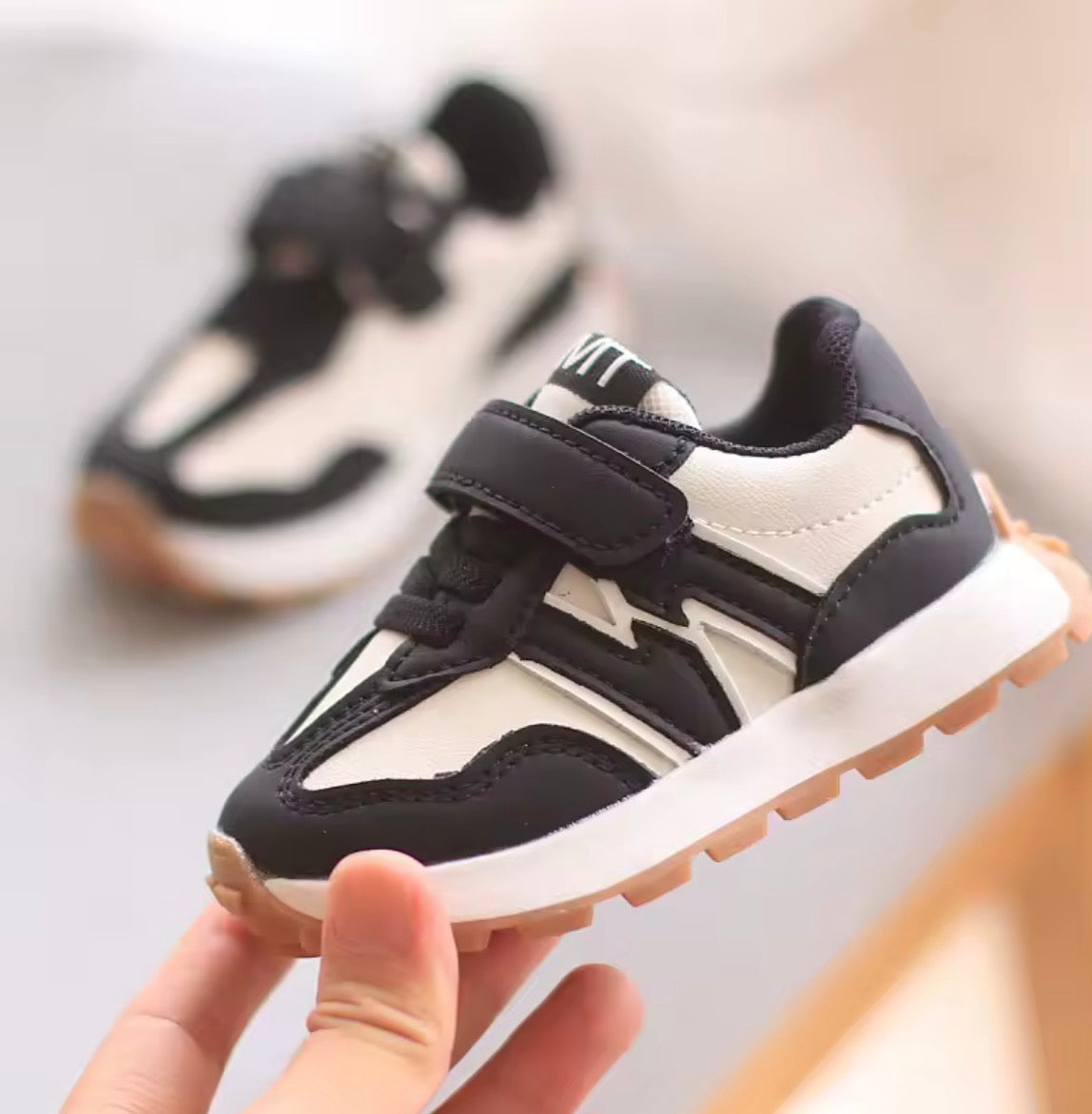 Zapatillas Deportivas Infantiles con Velcro – Ligeras y Antideslizantes